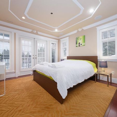 Oakridge Luxury Homestay バンクーバー エクステリア 写真