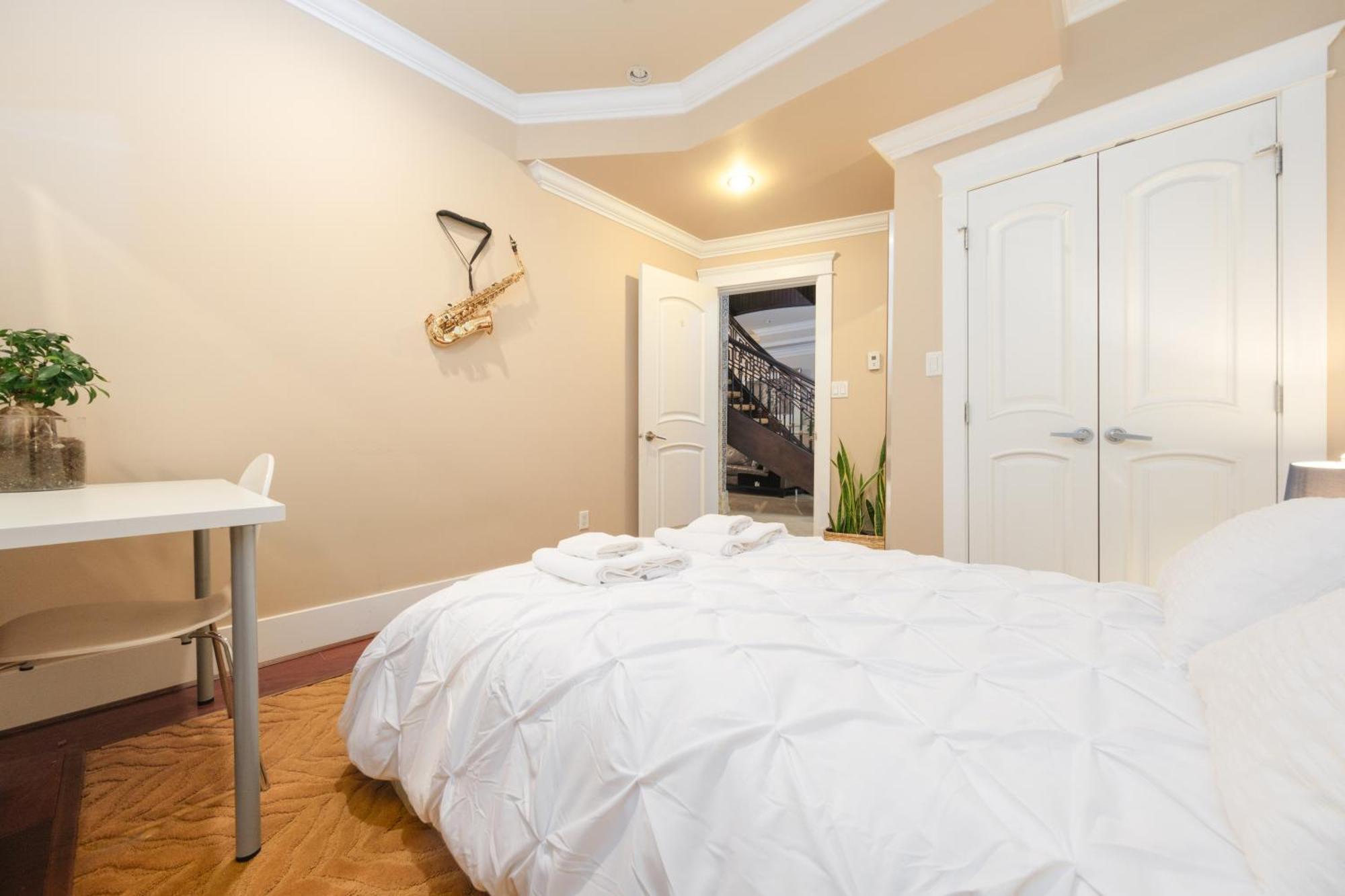Oakridge Luxury Homestay バンクーバー エクステリア 写真
