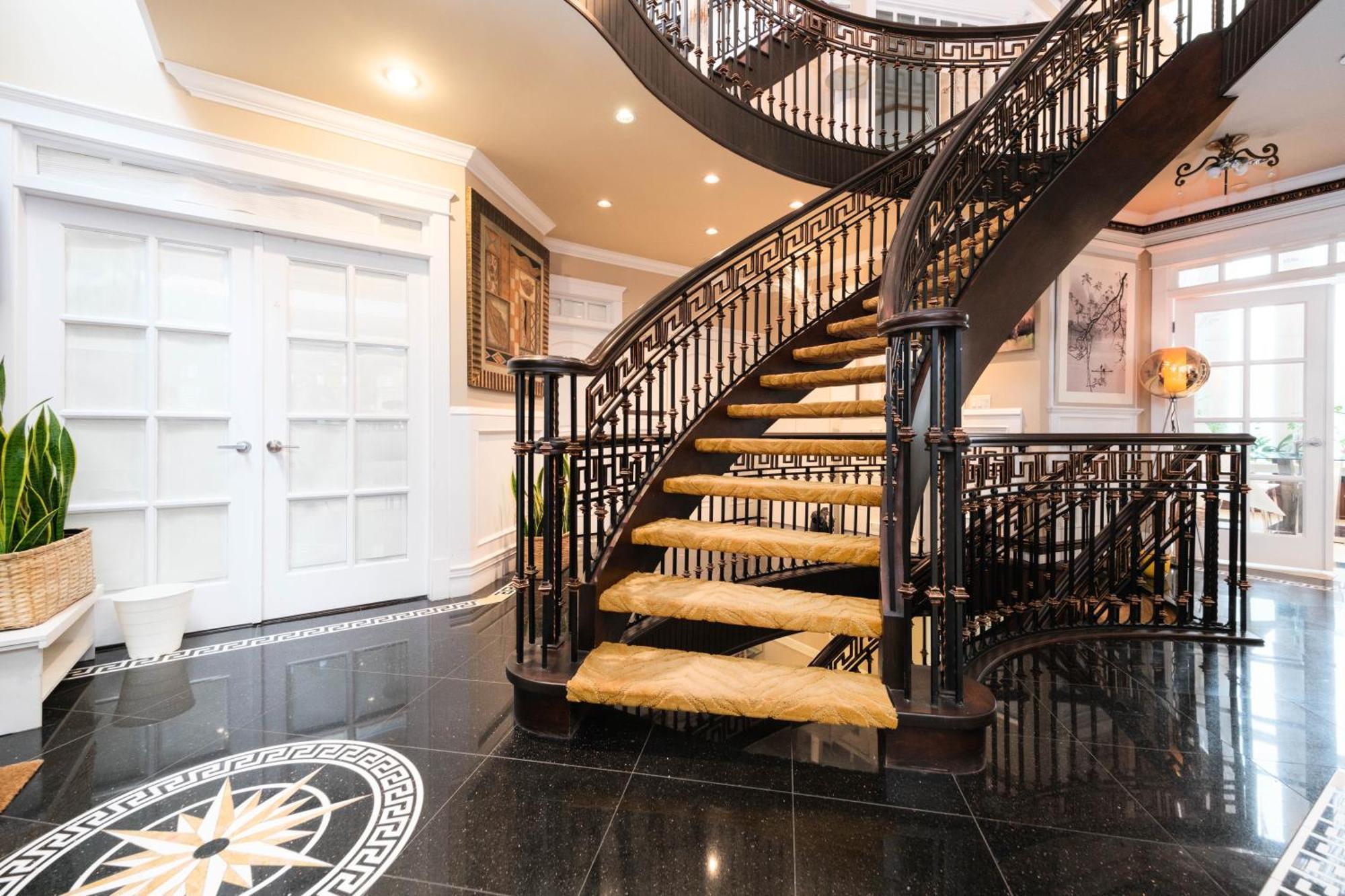Oakridge Luxury Homestay バンクーバー エクステリア 写真
